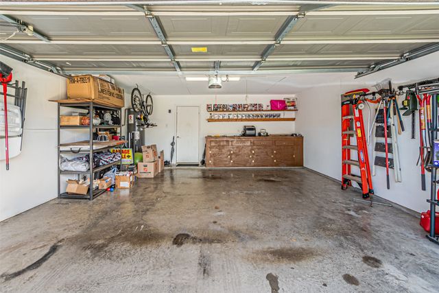 108 Oak Hollow Lane, Red Oak, TX 75154