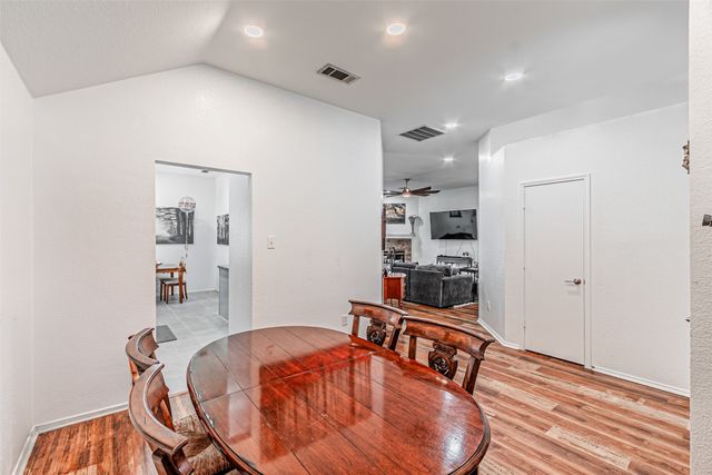 108 Oak Hollow Lane, Red Oak, TX 75154