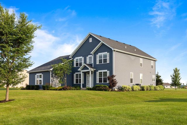 465 Chasefield DRIVE, Williams Bay, WI 53191