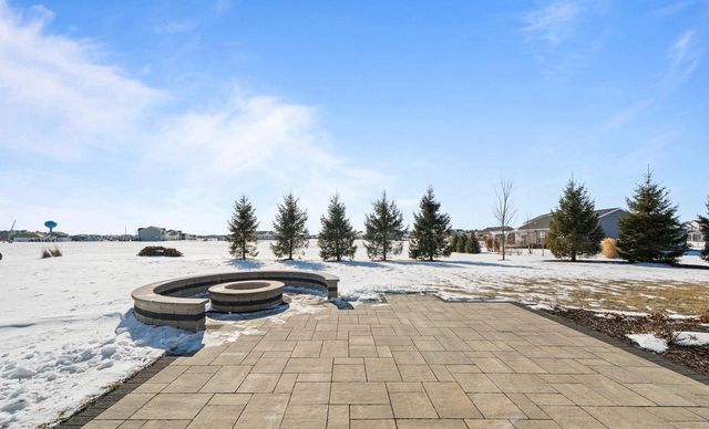 465 Chasefield DRIVE, Williams Bay, WI 53191