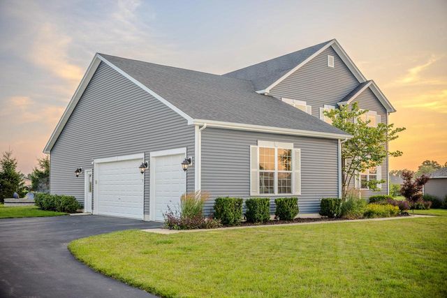 465 Chasefield DRIVE, Williams Bay, WI 53191