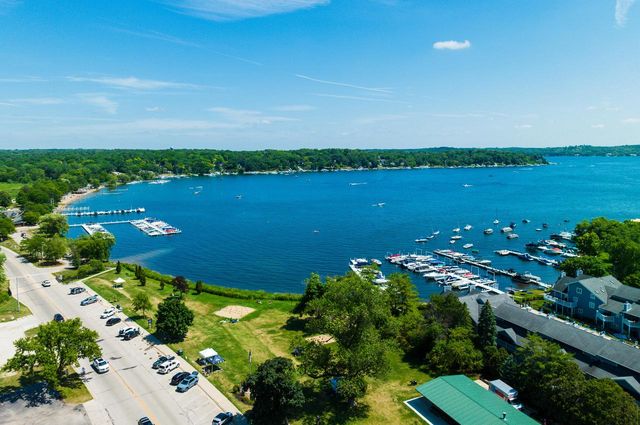 465 Chasefield DRIVE, Williams Bay, WI 53191