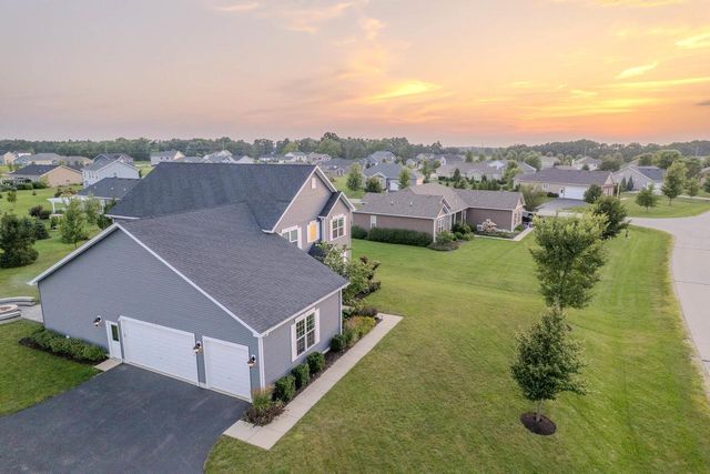 465 Chasefield DRIVE, Williams Bay, WI 53191