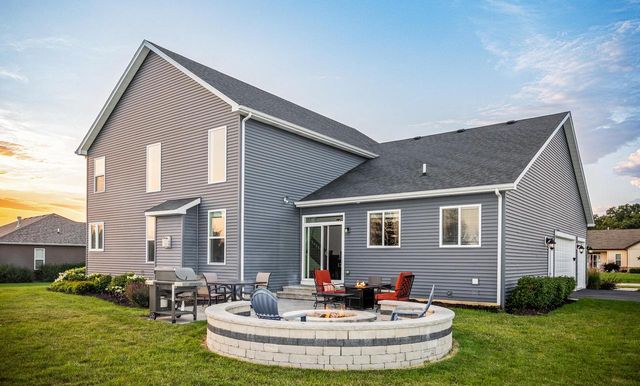 465 Chasefield DRIVE, Williams Bay, WI 53191