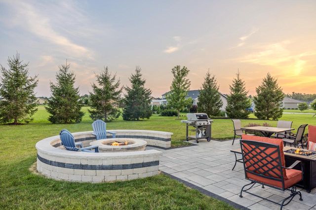 465 Chasefield DRIVE, Williams Bay, WI 53191