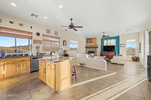 47806 N 27TH Avenue, New River, AZ 85087