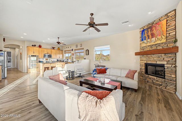 47806 N 27TH Avenue, New River, AZ 85087