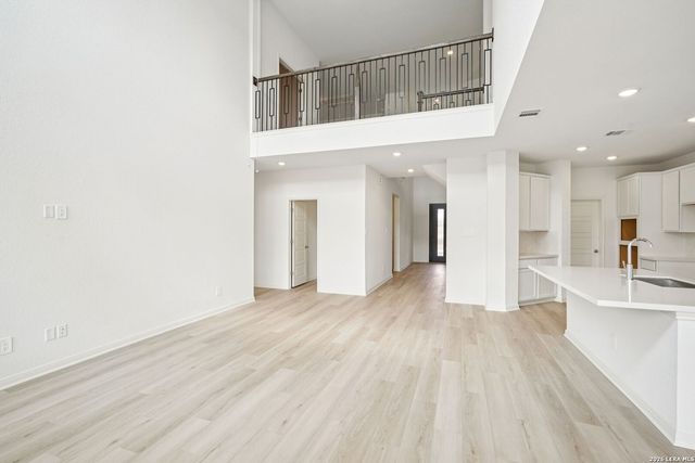 922 Earp Blvd, San Antonio, TX 78260