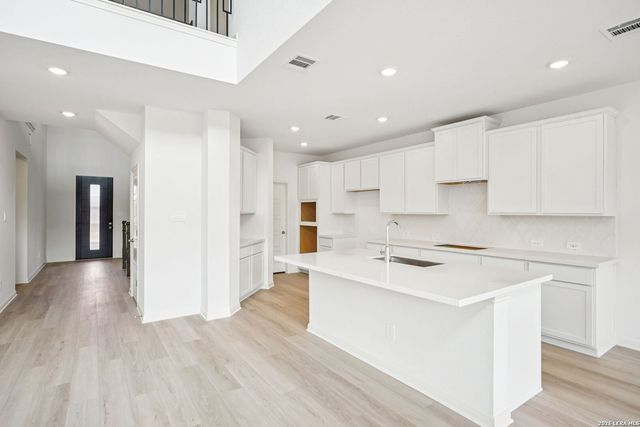 922 Earp Blvd, San Antonio, TX 78260