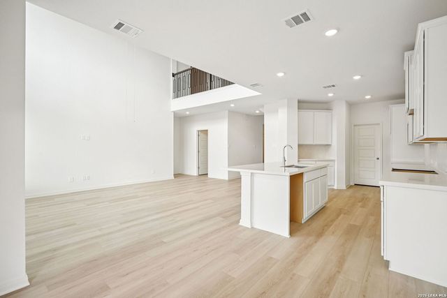 922 Earp Blvd, San Antonio, TX 78260