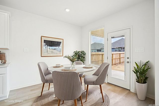 922 Earp Blvd, San Antonio, TX 78260