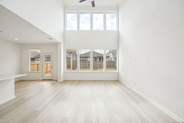 922 Earp Blvd, San Antonio, TX 78260