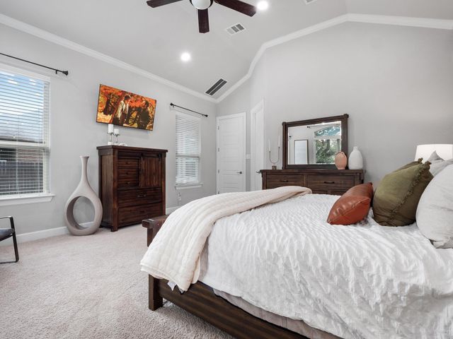 116 Claiborne Lake LN, Georgetown, TX 78628