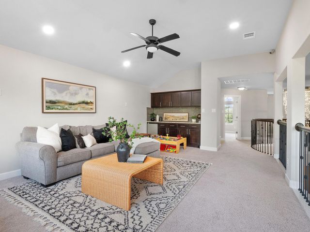 116 Claiborne Lake LN, Georgetown, TX 78628