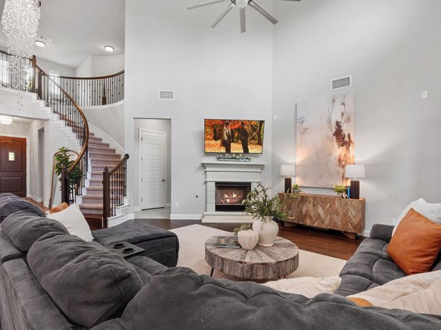 116 Claiborne Lake LN, Georgetown, TX 78628