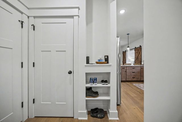 1388 Angus Trail, Lexington, KY 40509