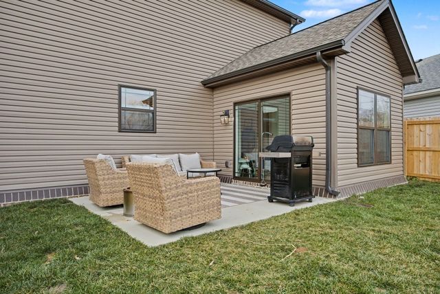 1388 Angus Trail, Lexington, KY 40509