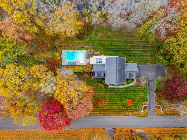 37 Quail Run, Madison, CT 06443