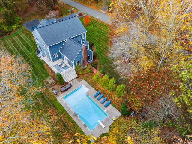 37 Quail Run, Madison, CT 06443