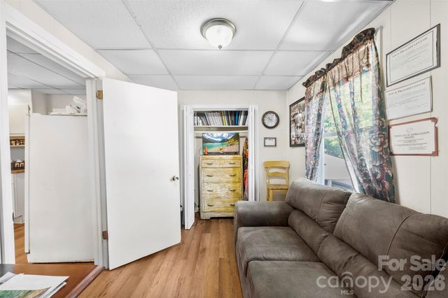 1113 W 4th Avenue, Gastonia, NC 28052