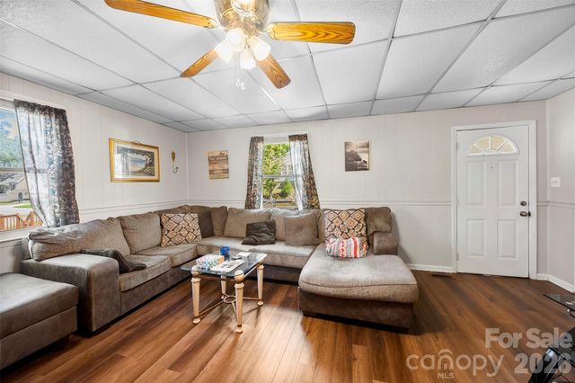 1113 W 4th Avenue, Gastonia, NC 28052
