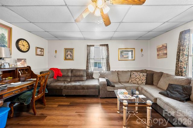 1113 W 4th Avenue, Gastonia, NC 28052