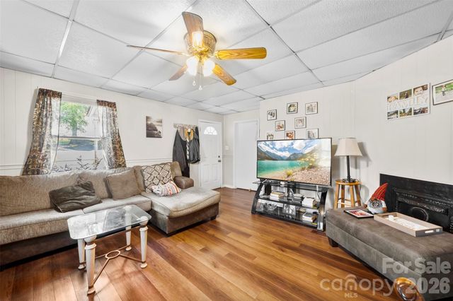 1113 W 4th Avenue, Gastonia, NC 28052