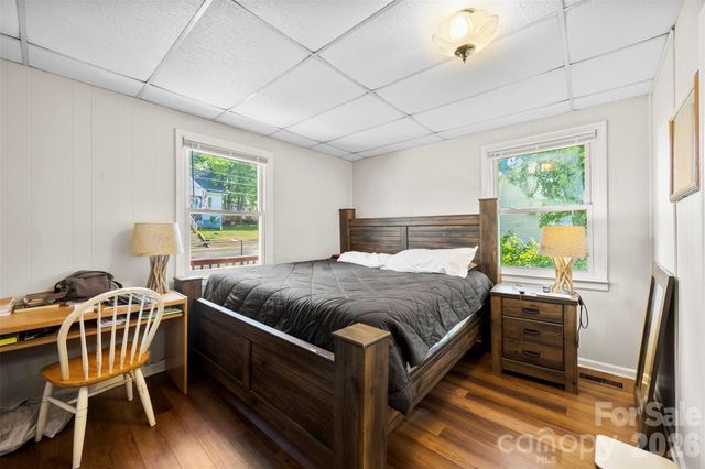 1113 W 4th Avenue, Gastonia, NC 28052