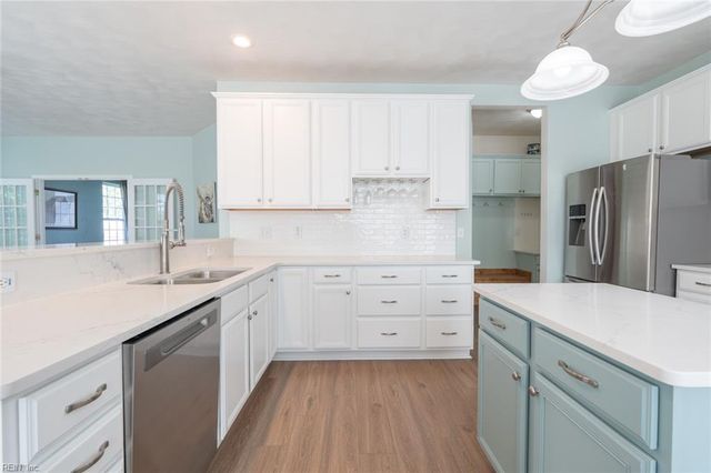 1600 Westerly CT, Chesapeake, VA 23322