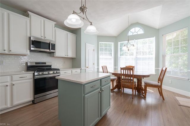 1600 Westerly CT, Chesapeake, VA 23322