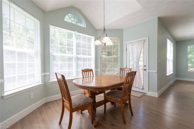 1600 Westerly CT, Chesapeake, VA 23322