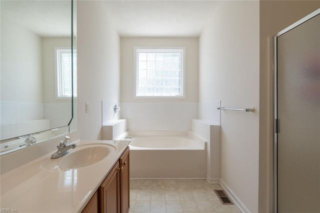 1600 Westerly CT, Chesapeake, VA 23322