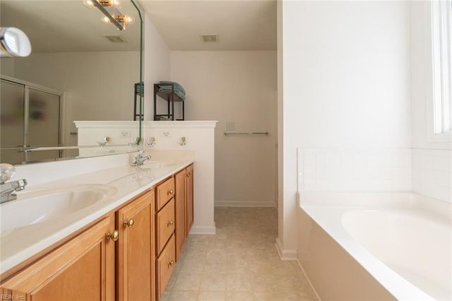 1600 Westerly CT, Chesapeake, VA 23322