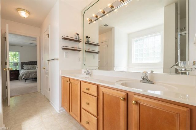 1600 Westerly CT, Chesapeake, VA 23322