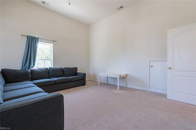 1600 Westerly CT, Chesapeake, VA 23322