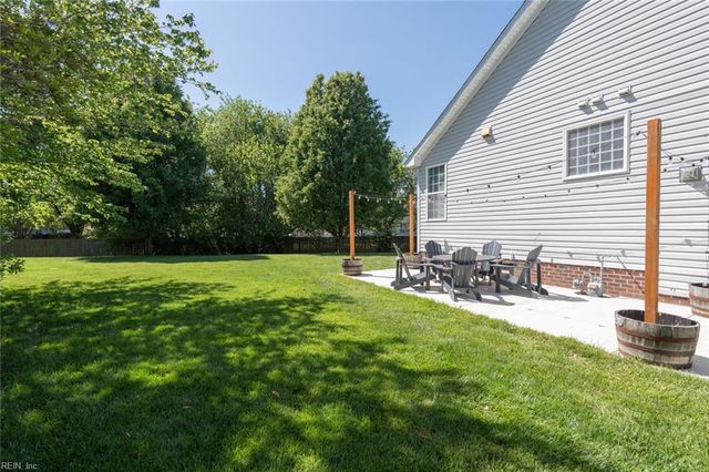 1600 Westerly CT, Chesapeake, VA 23322