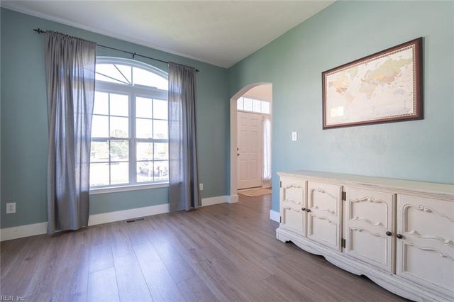 1600 Westerly CT, Chesapeake, VA 23322