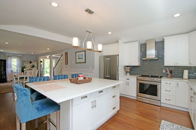 146 Oxford Road, Fairfield, CT 06890