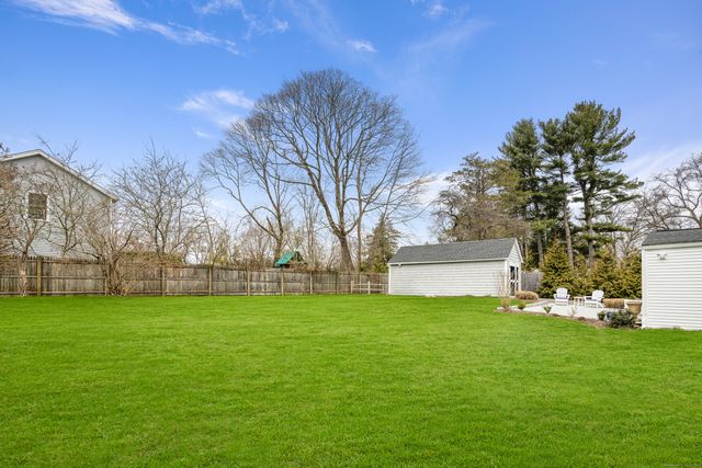146 Oxford Road, Fairfield, CT 06890