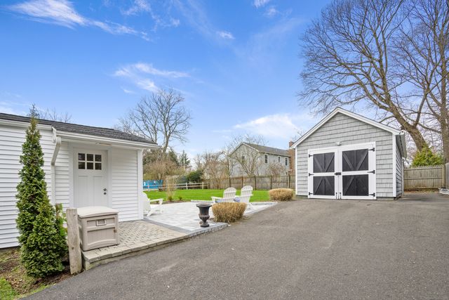 146 Oxford Road, Fairfield, CT 06890