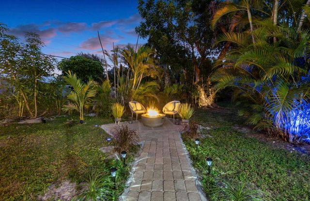 727 S Lake Drive, Lantana, FL 33462
