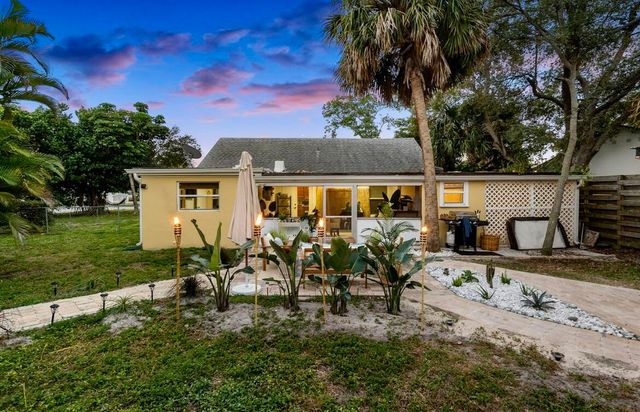 727 S Lake Drive, Lantana, FL 33462