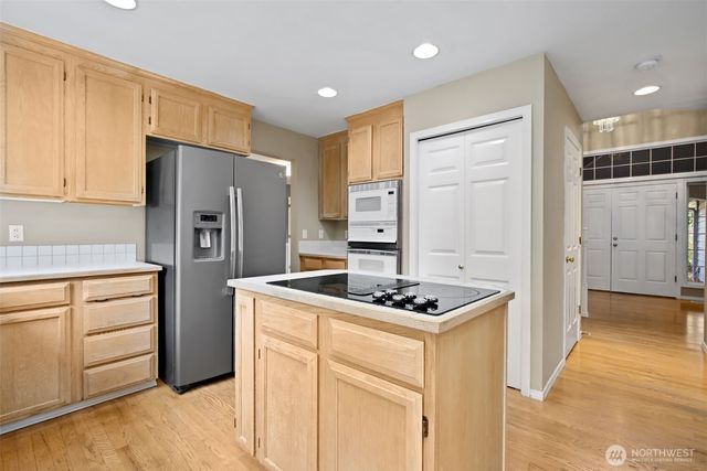8021 NE 122nd Place, Kirkland, WA 98034