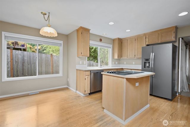 8021 NE 122nd Place, Kirkland, WA 98034