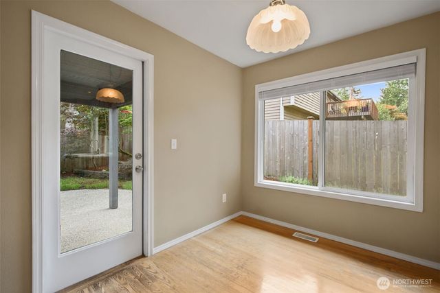 8021 NE 122nd Place, Kirkland, WA 98034