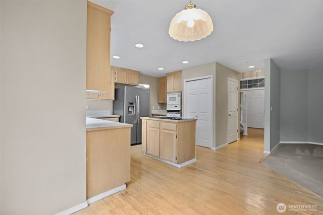 8021 NE 122nd Place, Kirkland, WA 98034