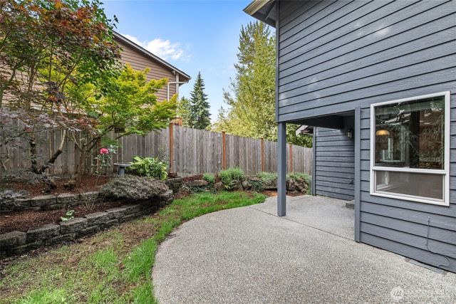 8021 NE 122nd Place, Kirkland, WA 98034