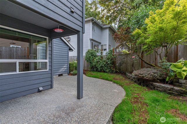 8021 NE 122nd Place, Kirkland, WA 98034