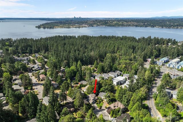 8021 NE 122nd Place, Kirkland, WA 98034