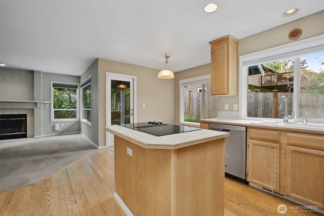 8021 NE 122nd Place, Kirkland, WA 98034